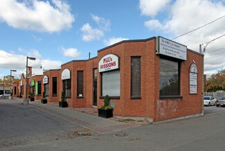 Plus de détails pour 153 Brock St N, Whitby, ON - Commerce de détail à louer