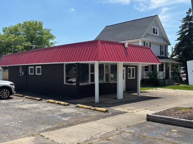 413 Bank St, Lodi, OH à vendre - Photo du bâtiment - Image 2 de 17