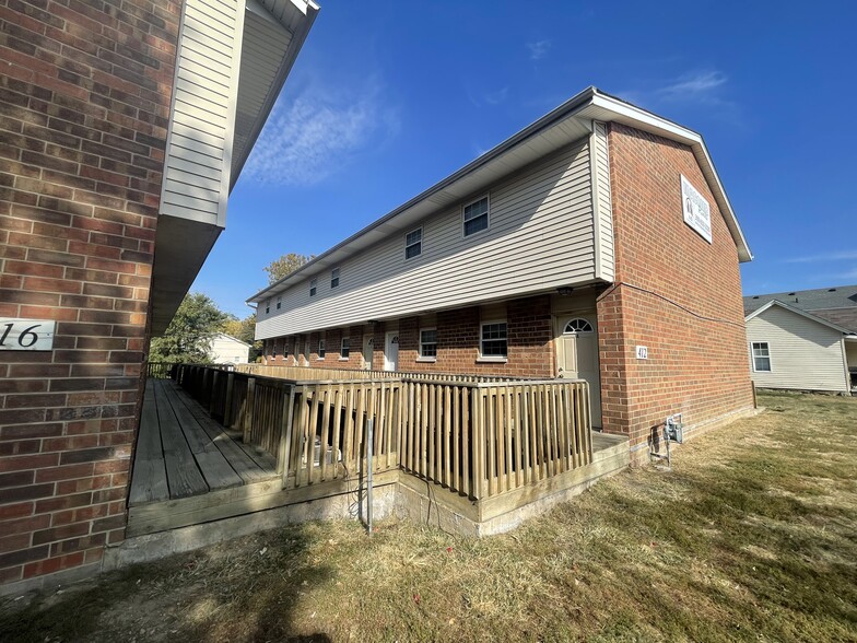 404-416 W Adams St, Macomb, IL à vendre - Photo du bâtiment - Image 2 de 7