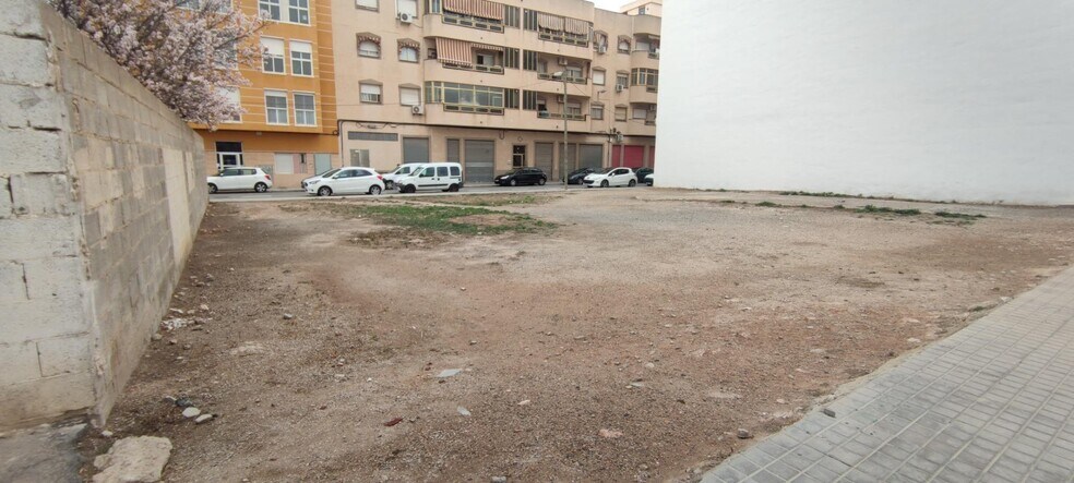 Carrer Libertad, 4, Elche, Alicante à vendre - Photo du bâtiment - Image 2 de 5