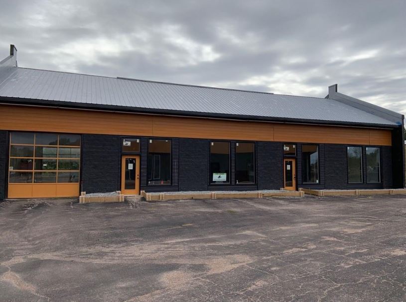 1352 Pembroke St W, Pembroke, ON for lease Primary Photo- Image 1 of 3