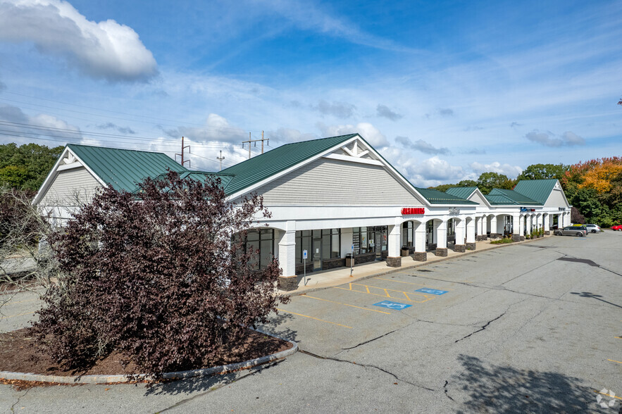 1051 Ten Rod Rd, North Kingstown, RI for lease - Building Photo - Image 2 of 13