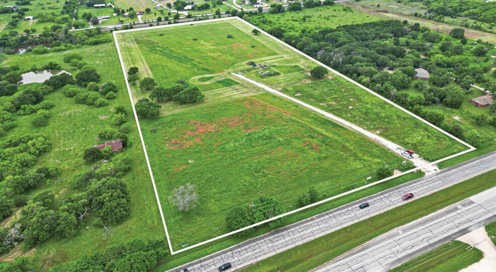 1450 S Broadway St, Joshua, TX à vendre - Photo du bâtiment - Image 1 de 2