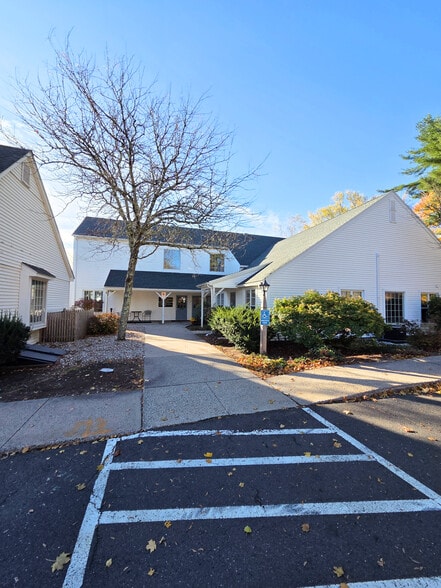 395 W Avon Rd, Avon, CT for lease - Building Photo - Image 2 of 2