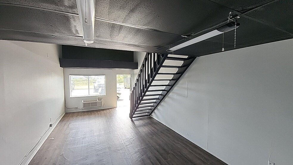 8340 Ulmerton Rd, Largo, FL for lease - Building Photo - Image 3 of 14