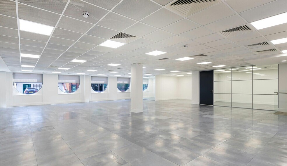 27-41 Church St W, Woking for lease - Building Photo - Image 2 of 22