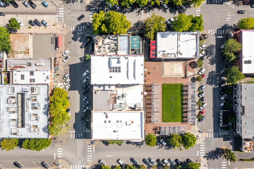 1208-1210 11th St, Bellingham, WA à louer - Photo du bâtiment - Image 3 de 6