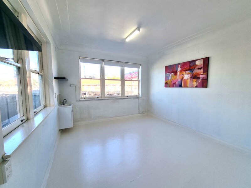 683 Pittwater Rd, Dee Why for lease Interior Photo- Image 1 of 3