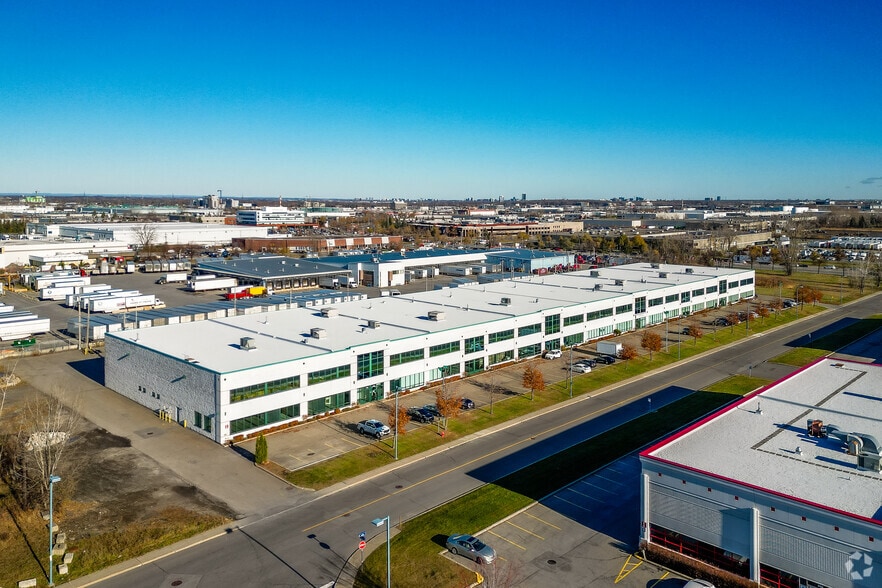 155-245 Av Avro, Pointe-claire, QC à louer - Aérien - Image 2 de 11