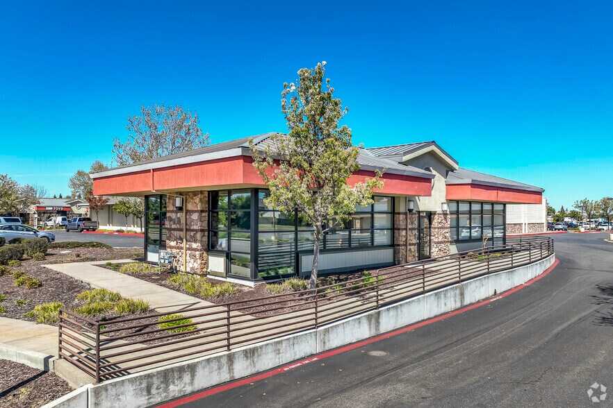8731-8799 Auburn Folsom Rd, Granite Bay, CA for lease - Building Photo - Image 1 of 5