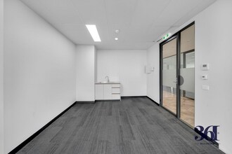 87 Overton Rd, Williams Landing for lease Interior Photo- Image 2 of 4