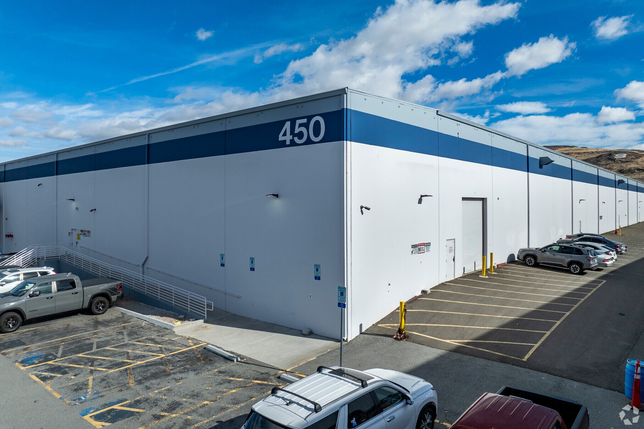 450 Lillard Dr, Sparks, NV à vendre Photo principale- Image 1 de 1