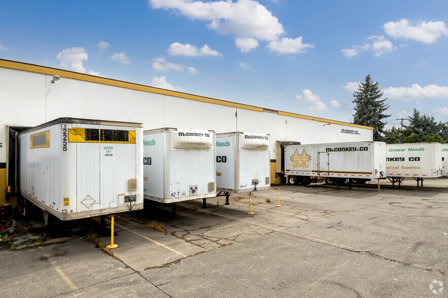 1615 Puyallup St, Sumner, WA à vendre - Photo du bâtiment - Image 2 de 4