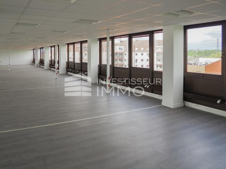 Office in Limeil Brevannes for lease - Interior Photo - Image 3 of 3
