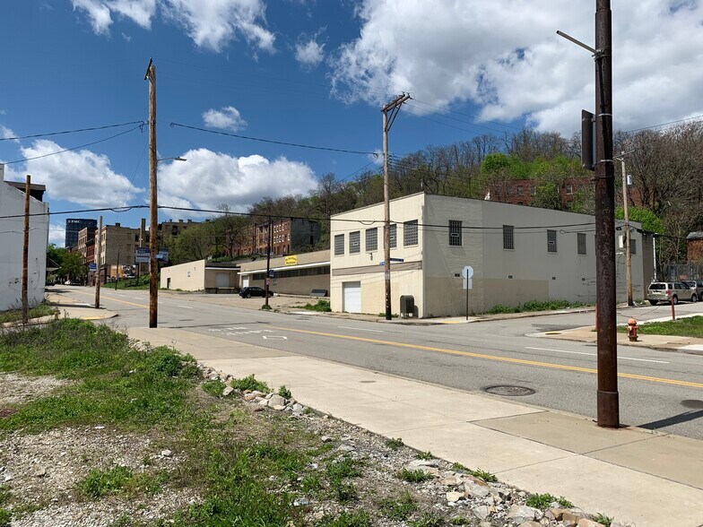 2122-2139 5th Ave, Pittsburgh, PA à louer - Photo du bâtiment - Image 3 de 10