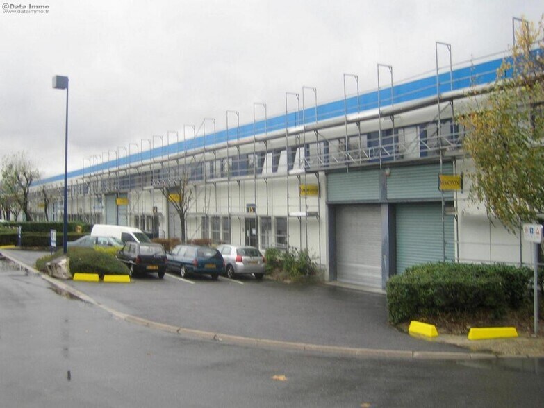 Industrial in Aulnay-sous-Bois for lease - Building Photo - Image 2 of 16