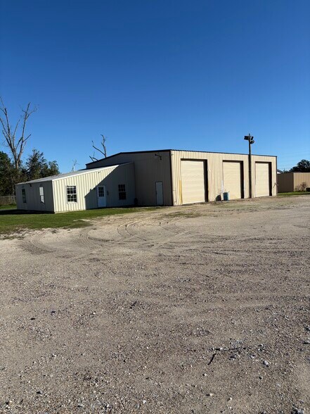 4407 Opelousas st, Lake Charles, LA à louer - Photo du bâtiment - Image 3 de 3