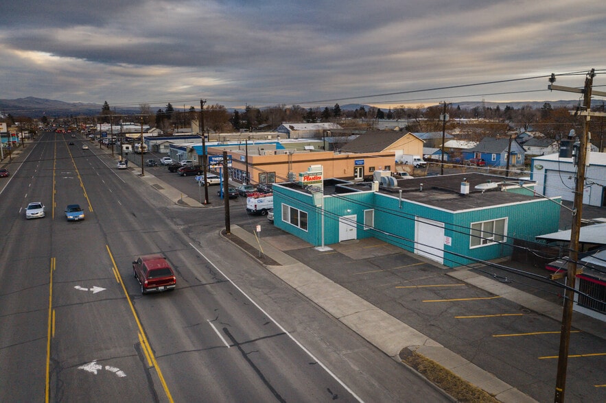 2002 Fruitvale Blvd, Yakima, WA for sale - Building Photo - Image 2 of 32