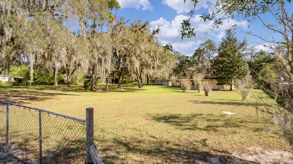 11987 US Highway 301, Belleview, FL à vendre - Photo du bâtiment - Image 2 de 43