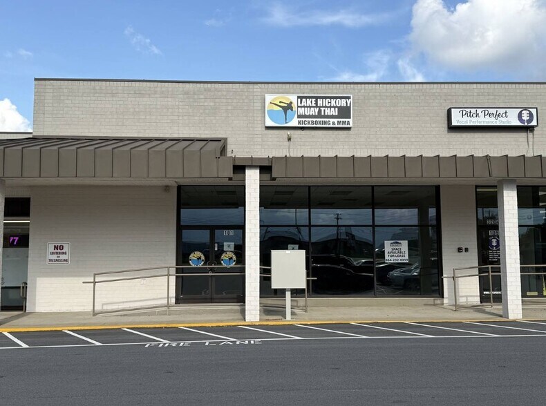 3198-3206 NC Highway 127 S, Hickory, NC à louer - Photo du bâtiment - Image 2 de 10