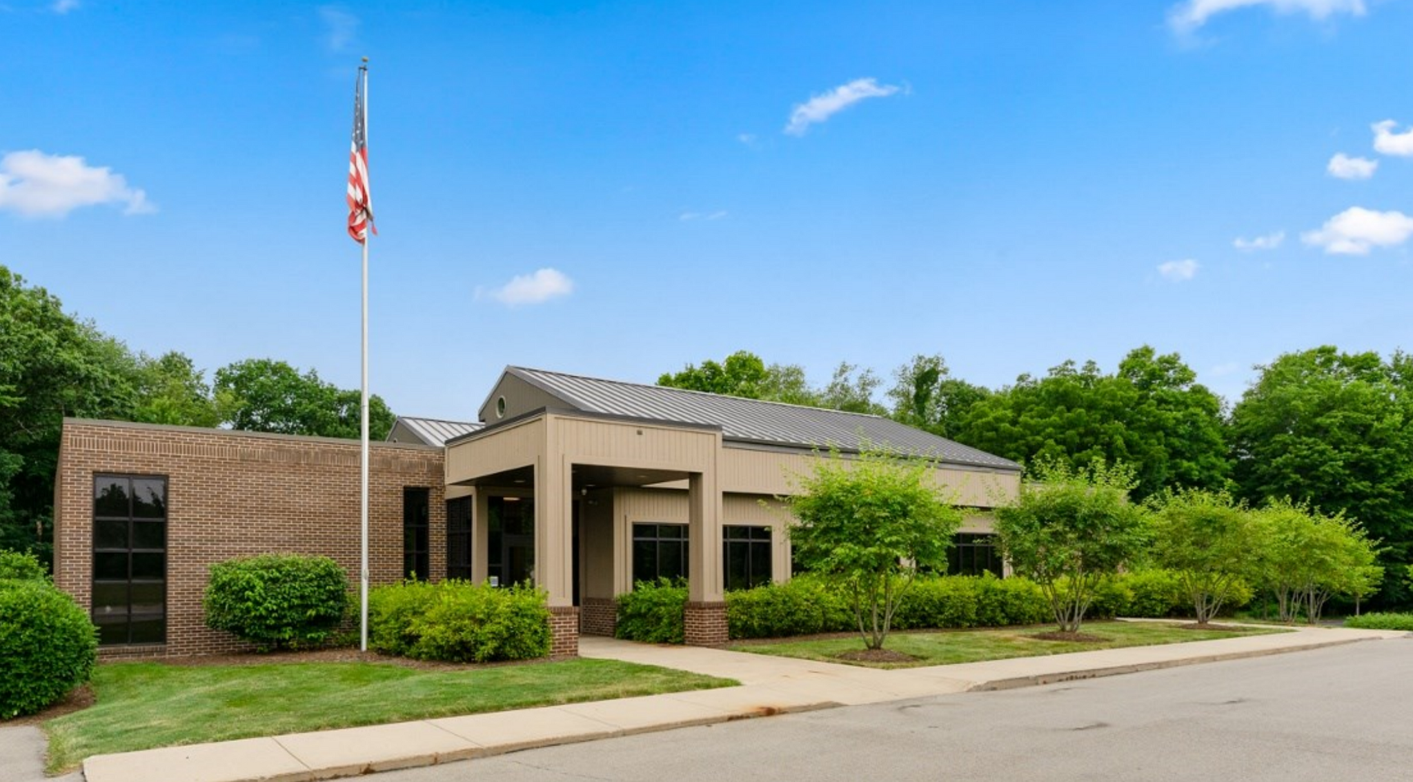 61 Executive Ct, West Middlesex, PA for sale Primary Photo- Image 1 of 67