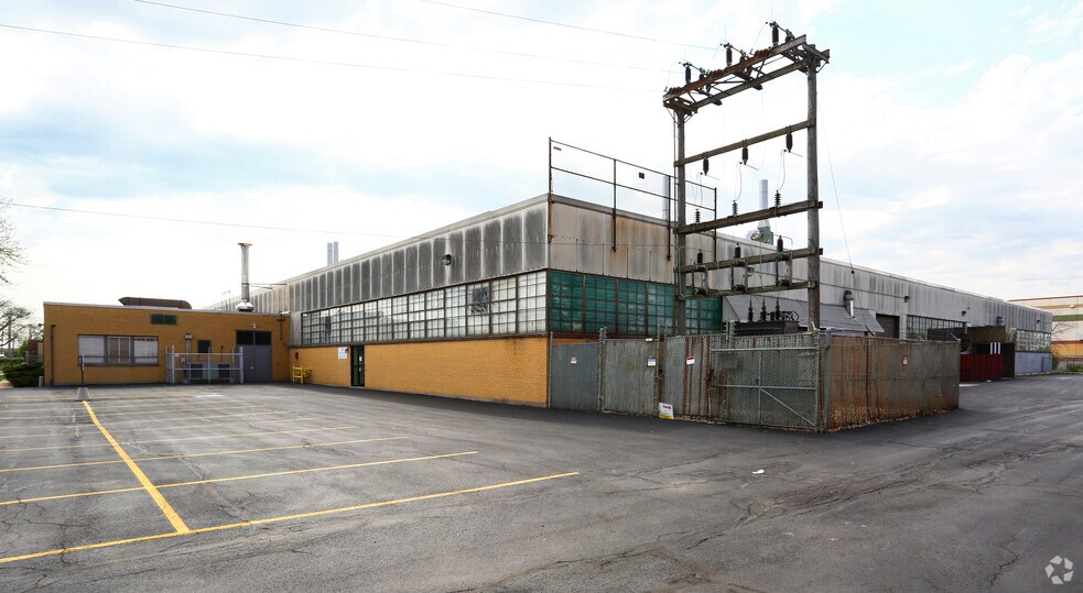 6350 Kirk St, Morton Grove, IL à louer - Photo du bâtiment - Image 3 de 14