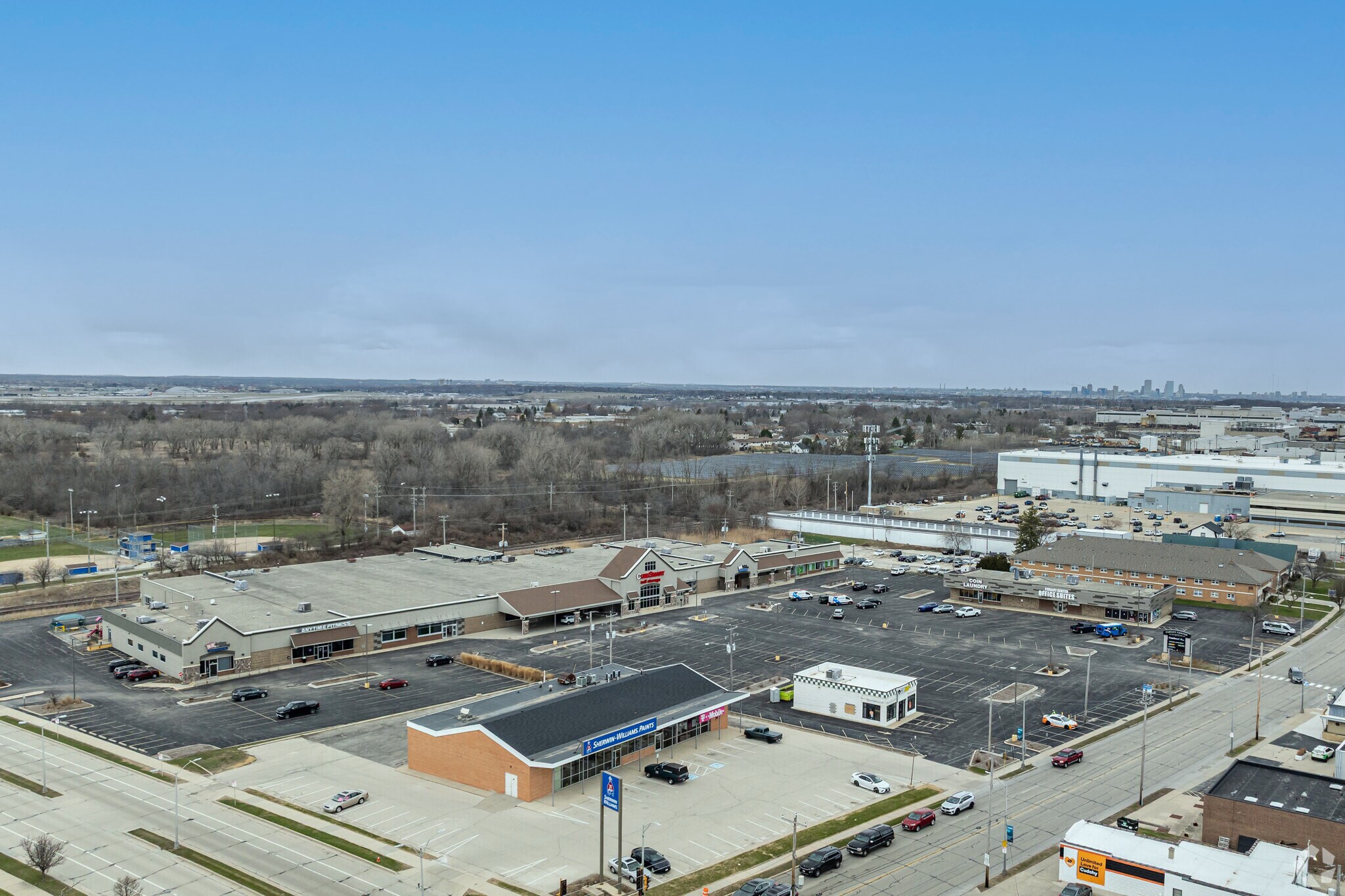 5801-5885 S Packard Ave, Cudahy, WI for lease Primary Photo- Image 1 of 10