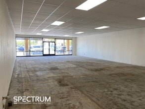 27613-27677 Bouquet Canyon Rd, Saugus, CA for lease Building Photo- Image 2 of 2