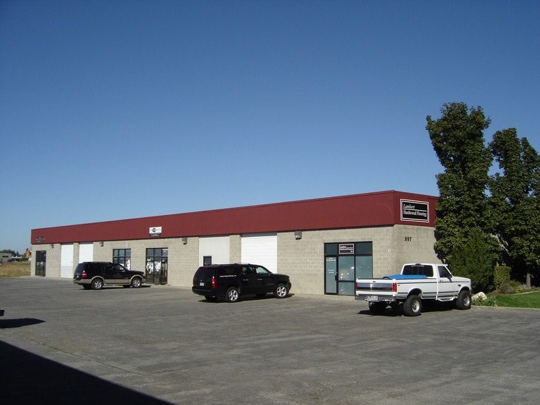 887 N McCormick Way, Layton, UT for lease - Building Photo - Image 3 of 3