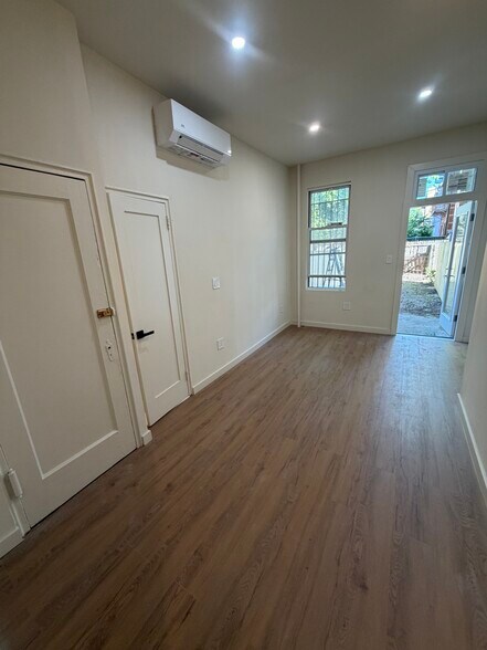 159 Nassau Ave, Brooklyn, NY à louer - Photo du bâtiment - Image 3 de 6