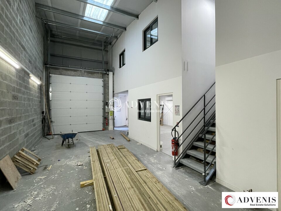 Industrial in Mérignac for lease Interior Photo- Image 1 of 7