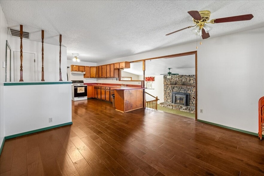 1201 & 1203 SW I street St, Bentonville, AR for sale - Building Photo - Image 3 of 10