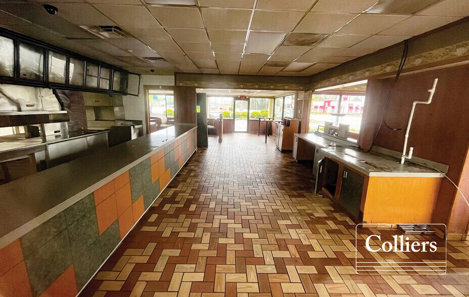 1939 Broad River Rd, Columbia, SC for sale - Interior Photo - Image 2 of 5