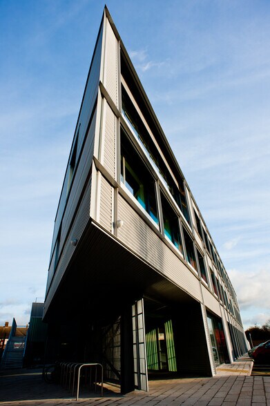 Knutton Rd, Sheffield à louer - Photo du bâtiment - Image 3 de 4