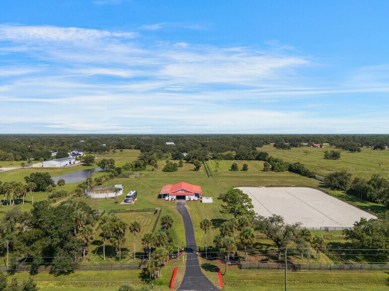 806 N Jackson Rd, Venice, FL à vendre - Photo du bâtiment - Image 2 de 16