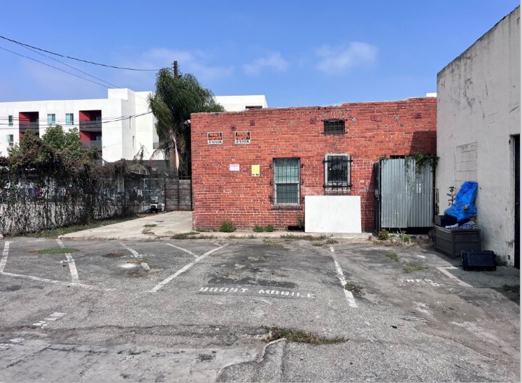 2500-2514 Cesar E Chavez, Los Angeles, CA à vendre Photo du bâtiment- Image 1 de 1