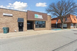 Plus de détails pour 411 W Nepessing St, Lapeer, MI - Commerce de détail à louer