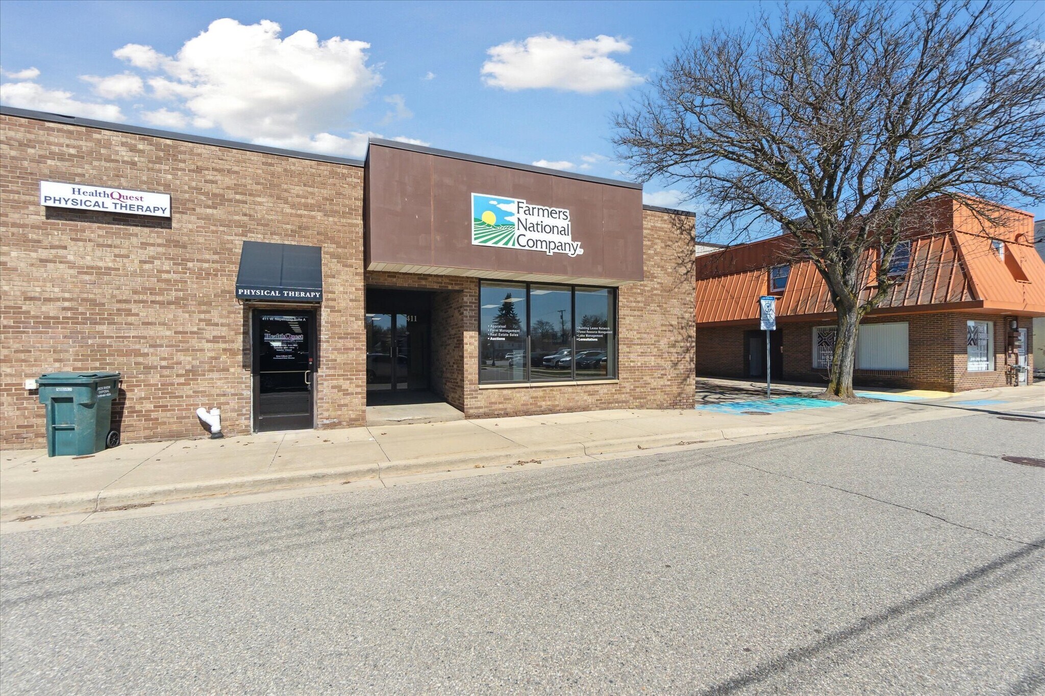 411 W Nepessing St, Lapeer, MI for lease Building Photo- Image 1 of 24