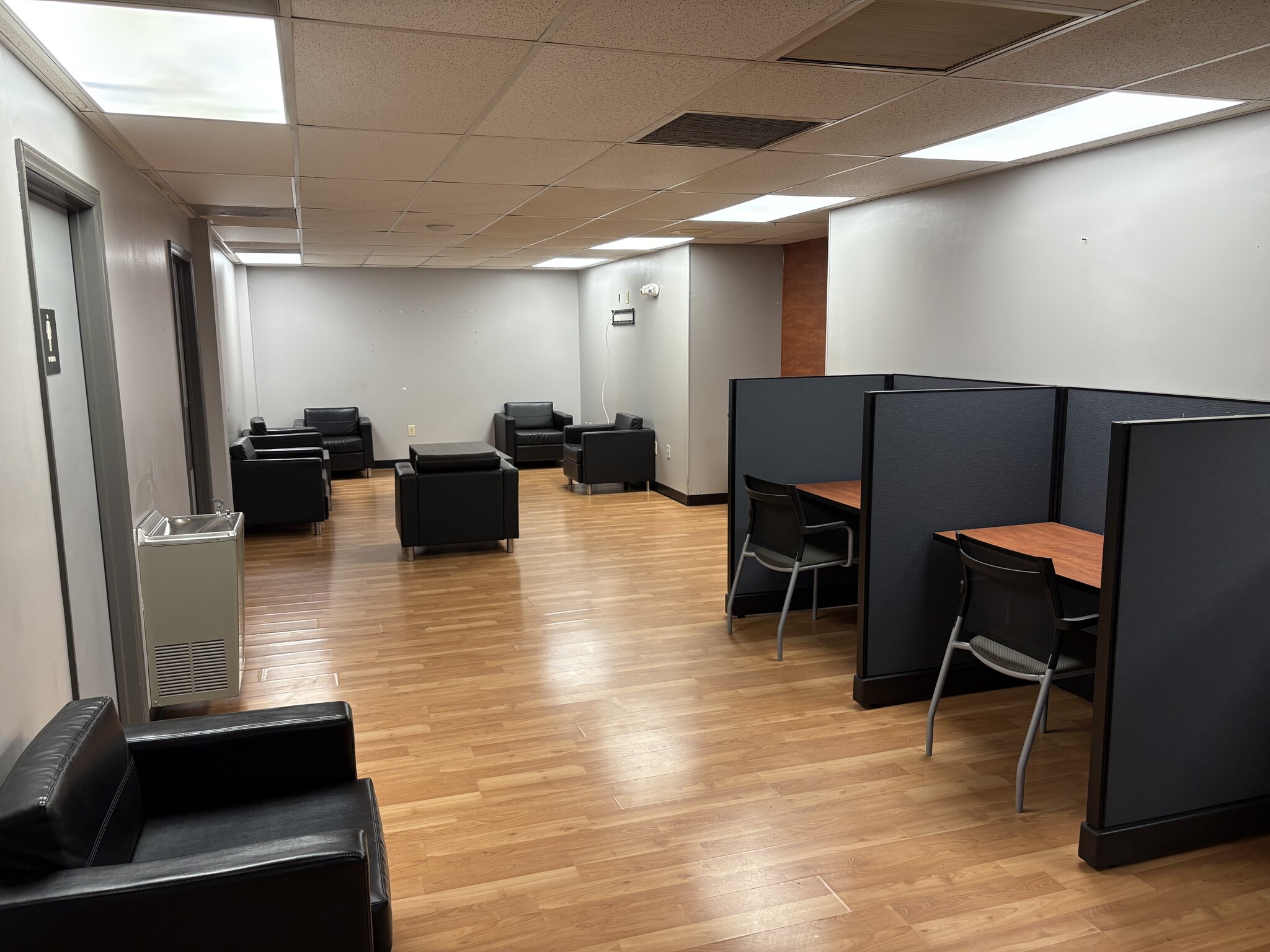 259 S Churton St, Hillsborough, NC for lease Interior Photo- Image 1 of 8