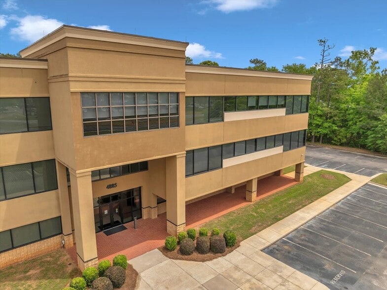 4885 Riverside Dr, Macon-Bibb, GA à vendre - Photo du bâtiment - Image 3 de 23