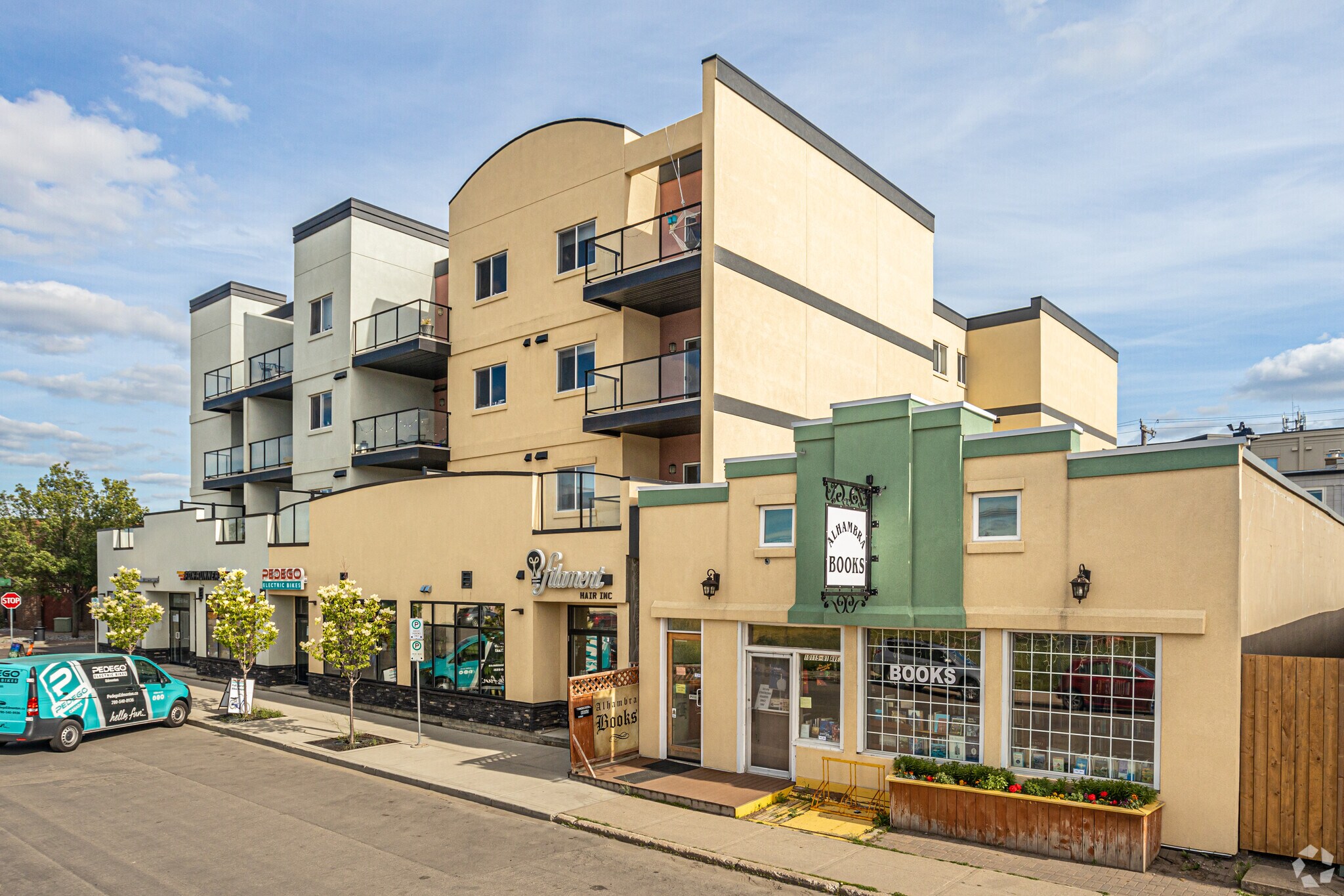 10103-10109 81 Av NW, Edmonton, AB à vendre Photo principale- Image 1 de 1