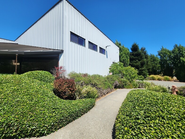 21881 8th St E portefeuille de 2 propriétés à vendre sur LoopNet.ca - Photo du bâtiment - Image 2 de 17