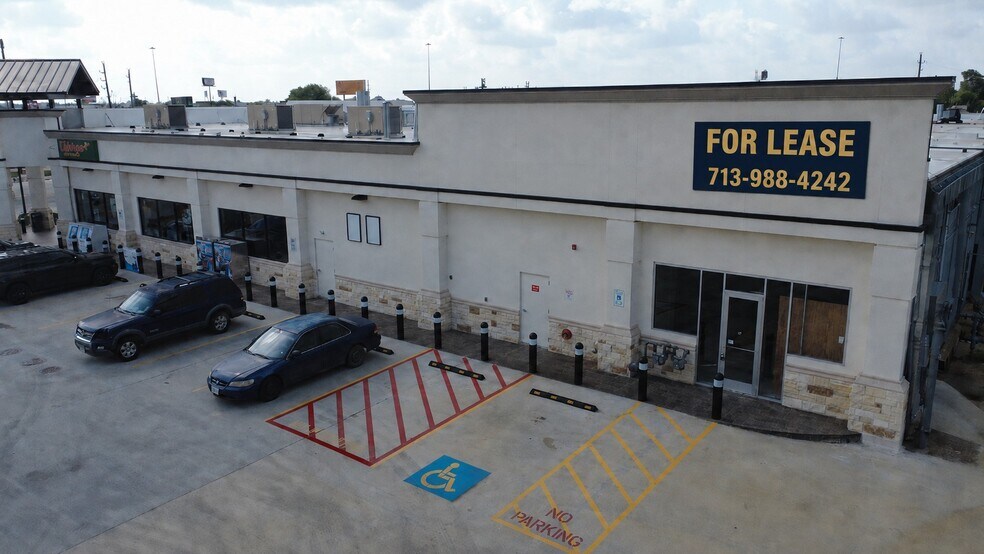 11502 S Wilcrest Dr, Houston, TX à louer - Photo du bâtiment - Image 3 de 10
