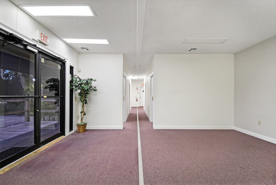 1535 State Road 207, Saint Augustine, FL à louer - Photo du bâtiment - Image 3 de 23