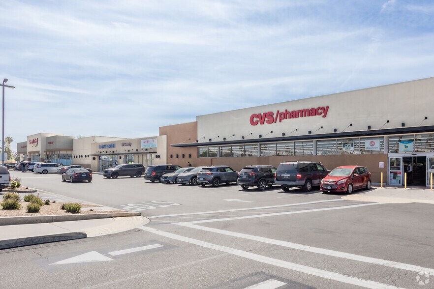 220 E Compton Blvd, Compton, CA for sale - Primary Photo - Image 1 of 7
