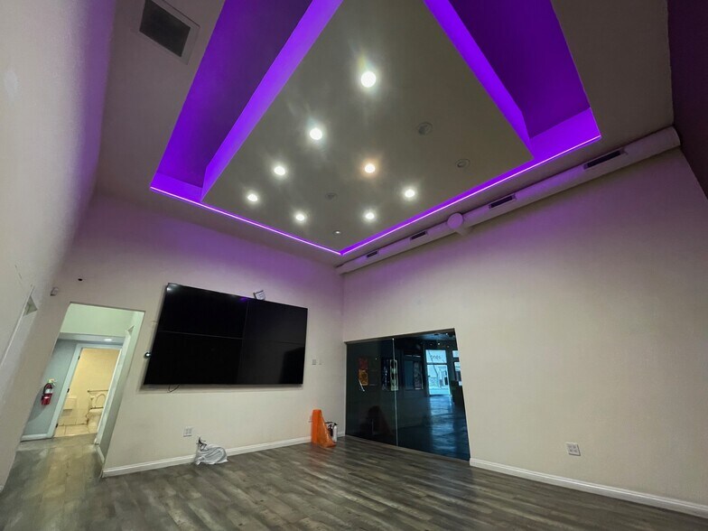 4900-4906 Lankershim Blvd, North Hollywood, CA à louer - Photo du bâtiment - Image 3 de 32