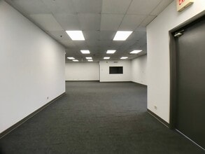 2075-3833 Swanson Ct, Gurnee, IL à louer Photo intérieure- Image 2 de 7