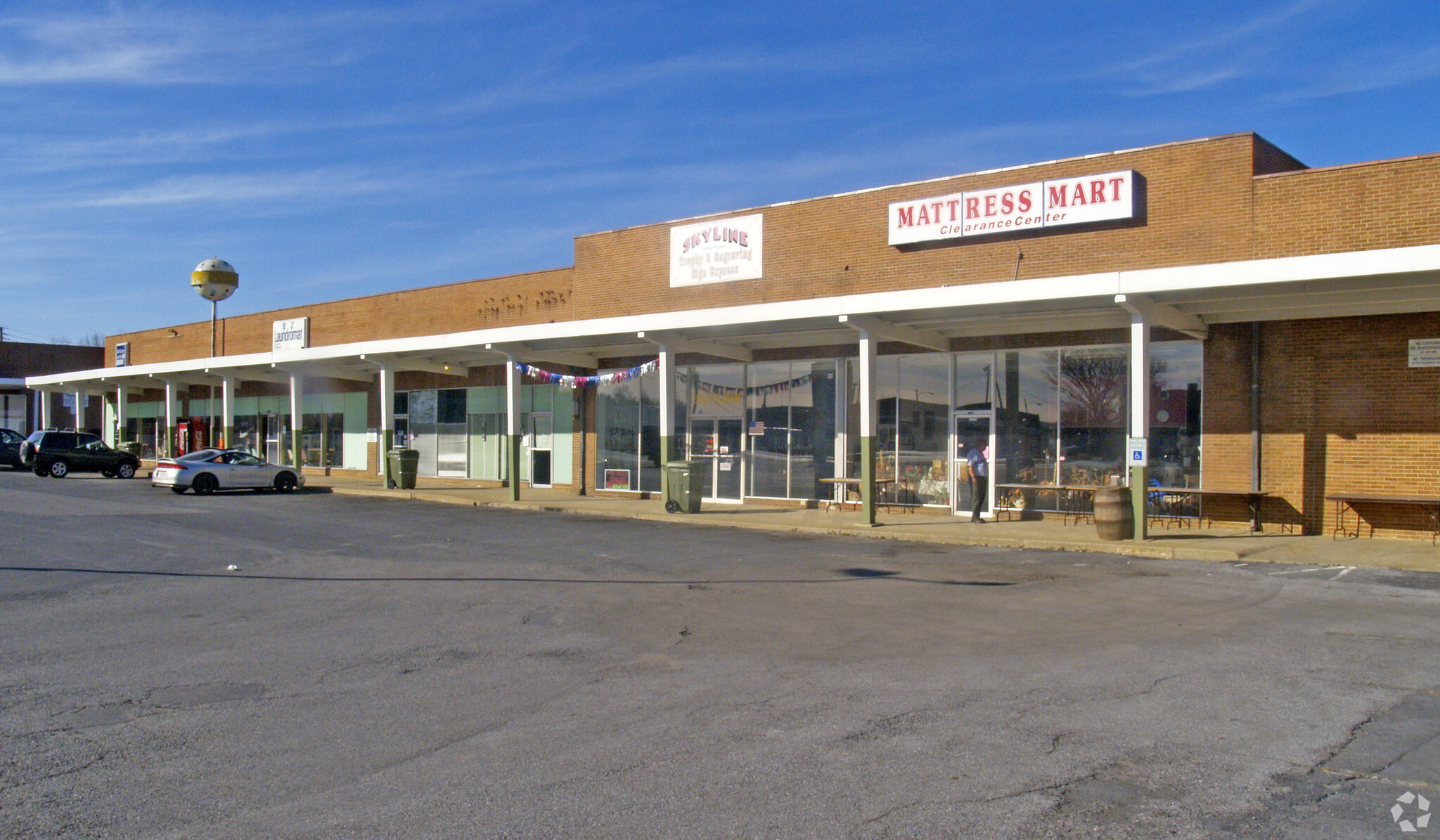 141 E Broad St, Waynesboro, VA for lease Primary Photo- Image 1 of 2