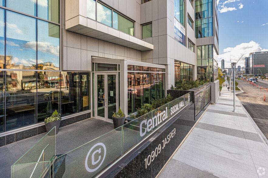 10909 Jasper Ave NW, Edmonton, AB for lease - Building Photo - Image 2 of 7