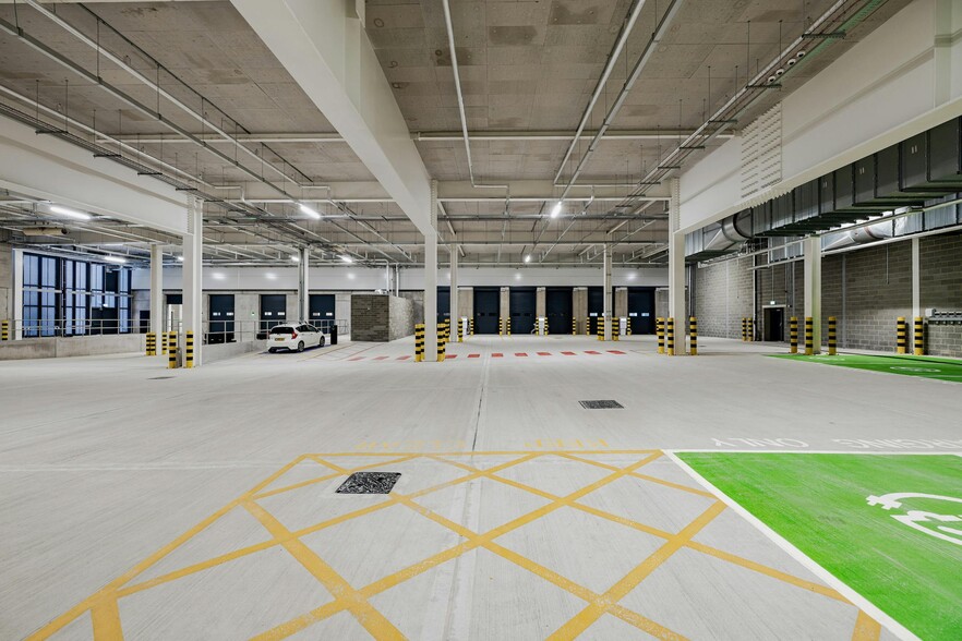 25-30 Mandela Way, London for lease - Building Photo - Image 2 of 12